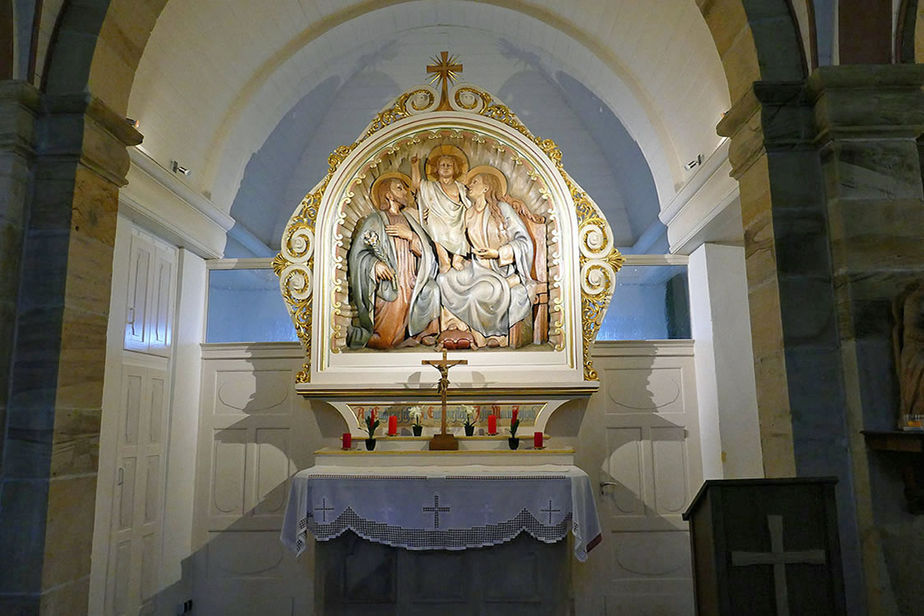 Neue Altarbeleuchtung in der Weingartenkapelle